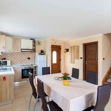 Apartment In Porat/insel Krk 13032